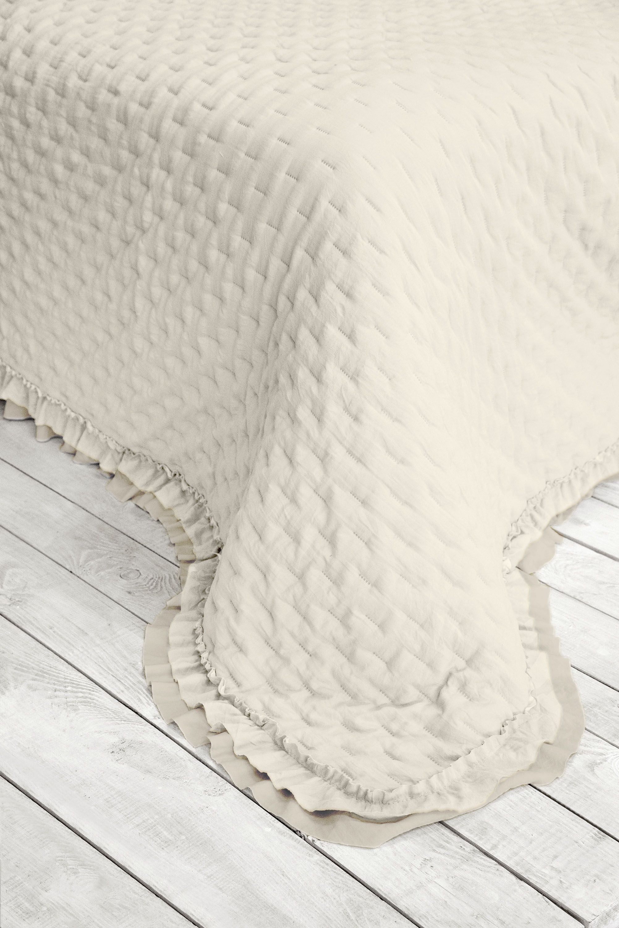 Покрывало 1-спальное с рюшами "Рошель" АЙВОРИ 180x250см