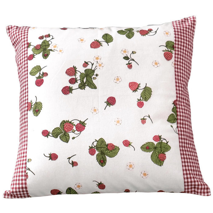 Подушка декоративная "Земляника" 40x40см