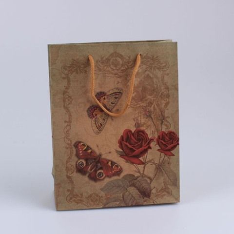 Набор из 12 подарочных пакетов "Бабочки и розы" 15х6х20см